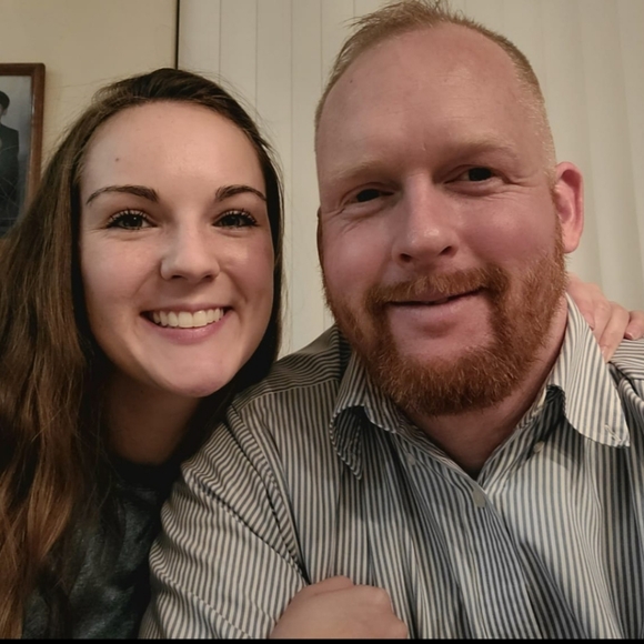 Meet your Posher, Ayla - Picture 1 of 1